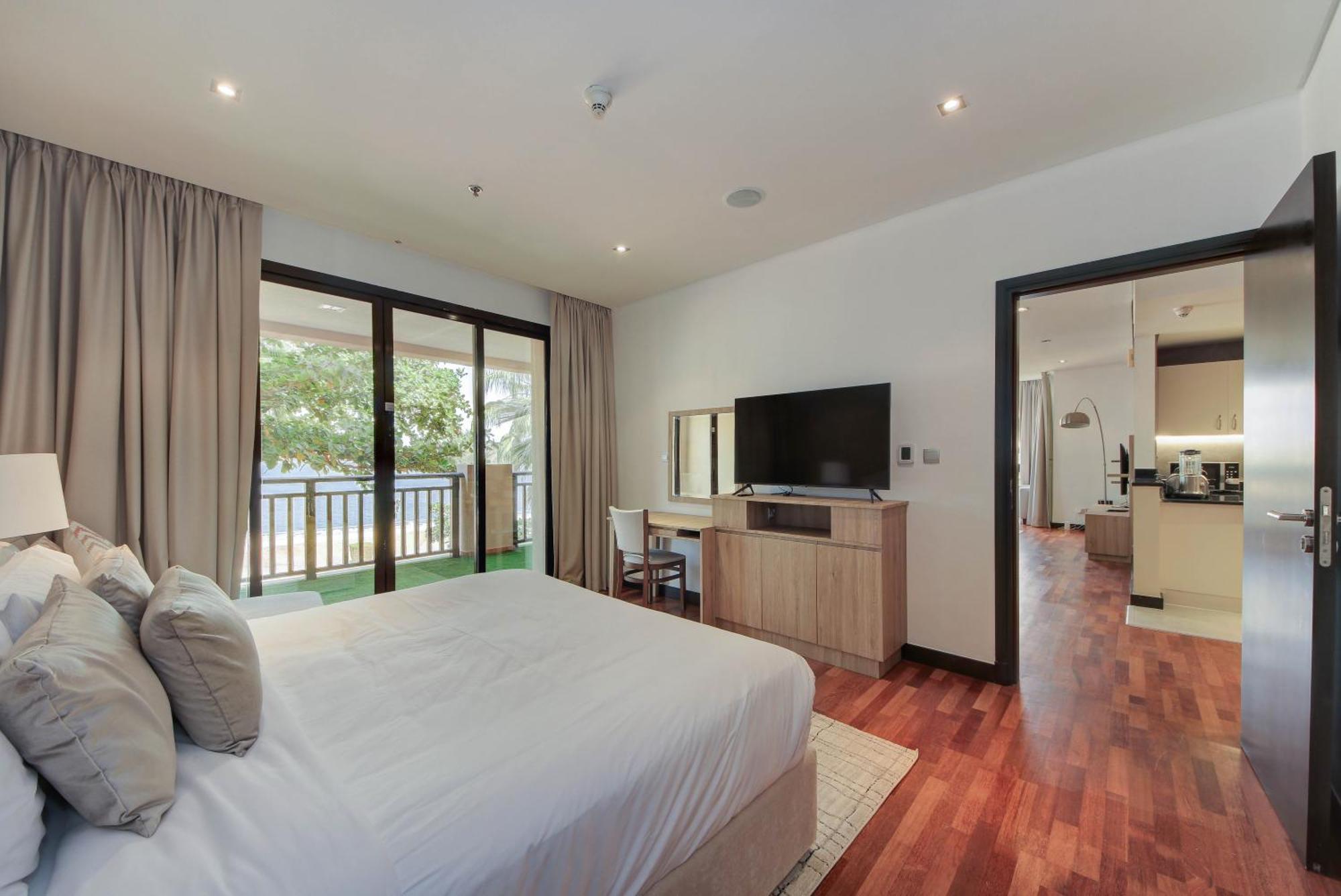 Luxe Getaways Royal Amwaj Palm Jumeirah Resort Apartment Holiday Home Dubaï Extérieur photo